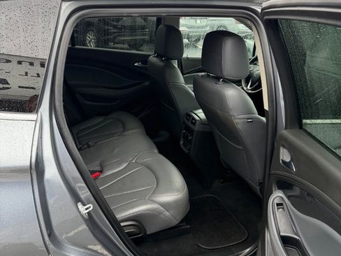 Used 2020 Buick Envision Essence FWD image 25