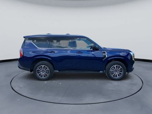 Used 2025 Nissan Armada SL AWD/4WD image 12