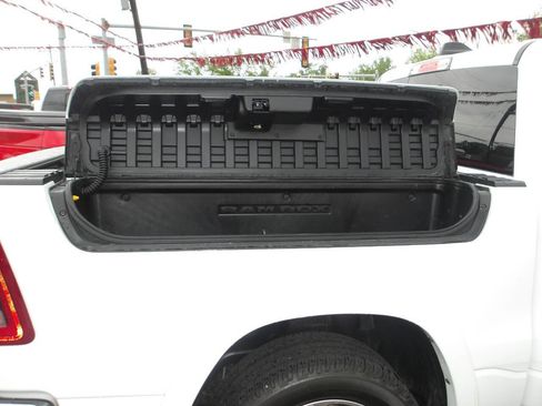 Used 2022 RAM 1500 Laramie w/ Sport Appearance Package AWD/4WD image 9