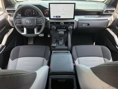 Used 2025 Toyota Tacoma TRD Sport AWD/4WD image 12
