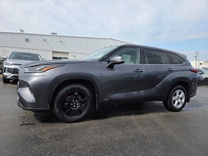 Used 2023 Toyota Highlander LE