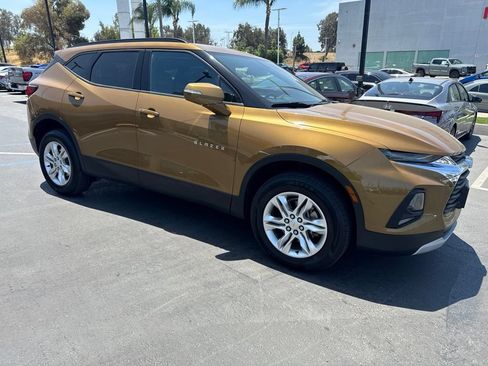 Used 2019 Chevrolet Blazer LT FWD image 3