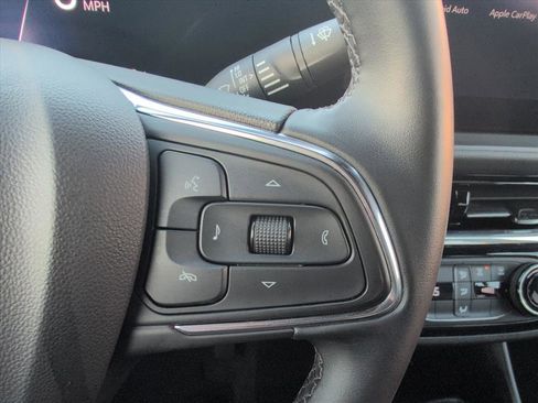 Used 2025 Buick Envista Sport Touring image 16