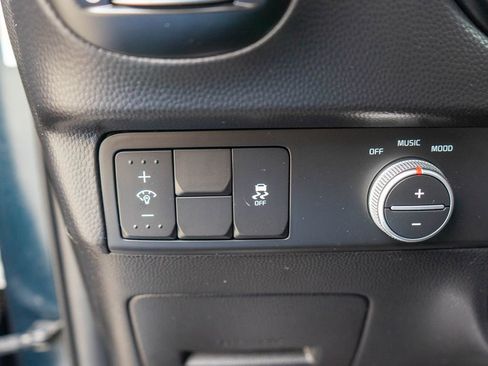 Used 2018 Kia Soul + image 17