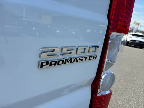 Used 2024 RAM ProMaster 2500 w/ Convenience Group FWD image 19