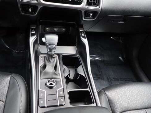 Certified 2022 Kia Sorento S w/ Panoramic Sunroof Package image 21