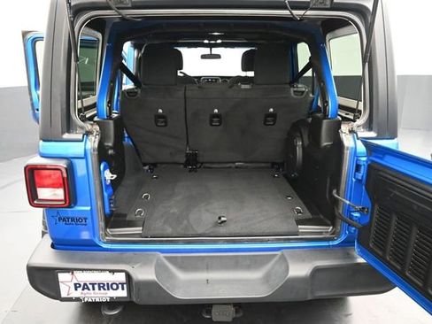 Used 2022 Jeep Wrangler Unlimited Sport AWD/4WD image 19