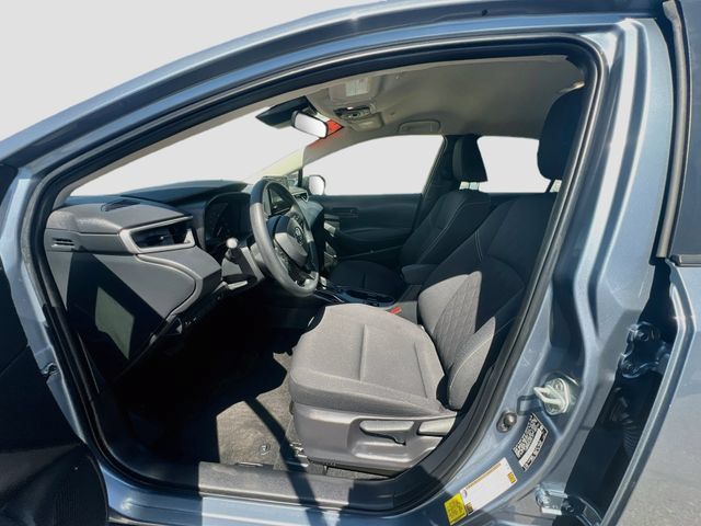 Used 2025 Toyota Corolla LE FWD image 21