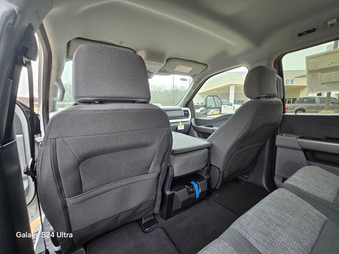 New 2026 Ford F250 XLT w/ FX4 Off-Road Package image 19