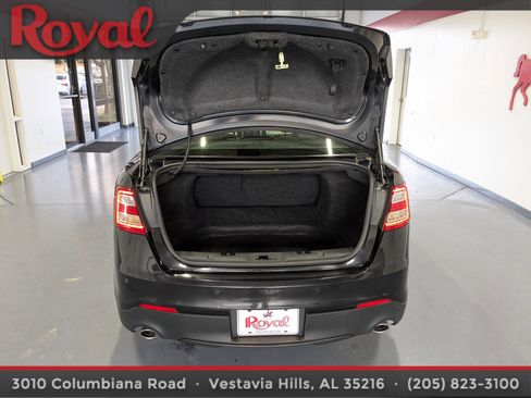 Used 2013 Ford Taurus SEL image 11