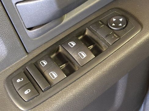 Used 2012 RAM 1500 Express RWD image 27
