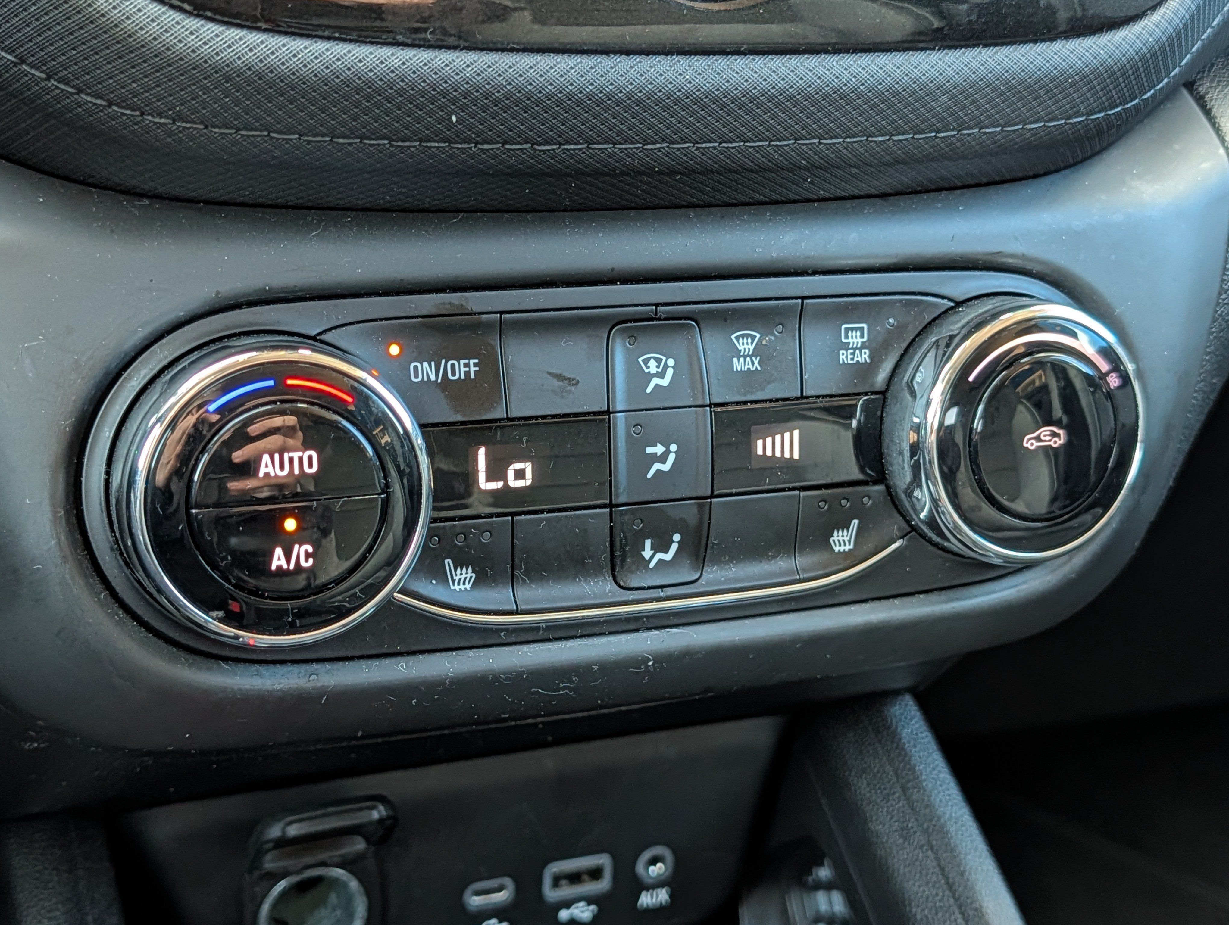 Certified 2022 Chevrolet TrailBlazer LT w/ Convenience Package FWD image 17