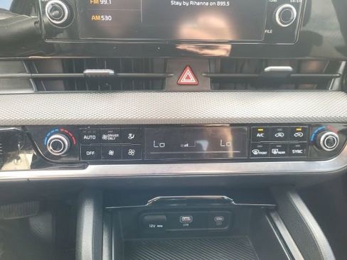 Certified 2025 Kia Sportage LX FWD image 24