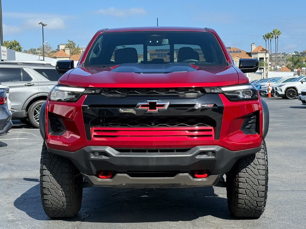 Used 2024 Chevrolet Colorado ZR2 w/ ZR2 Convenience Package III AWD/4WD image 4