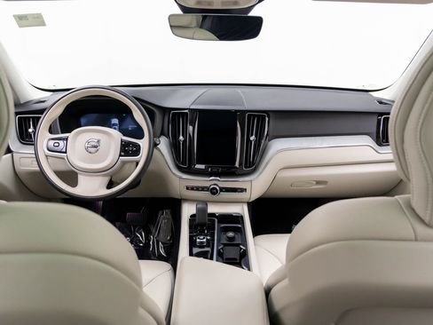 Used 2025 Volvo XC60 T8 Plus w/ Climate Package AWD/4WD image 9