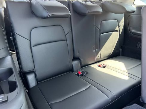 New 2026 Nissan Pathfinder SL FWD image 16