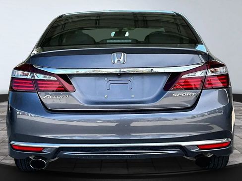 Used 2017 Honda Accord Sport image 5