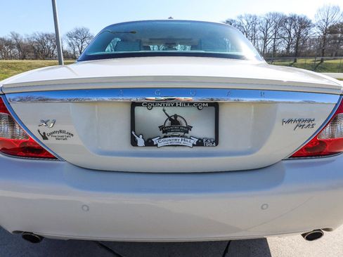 Used 2008 Jaguar XJ8 L RWD image 40