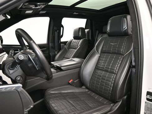 Used 2023 Cadillac Escalade V AWD/4WD image 10