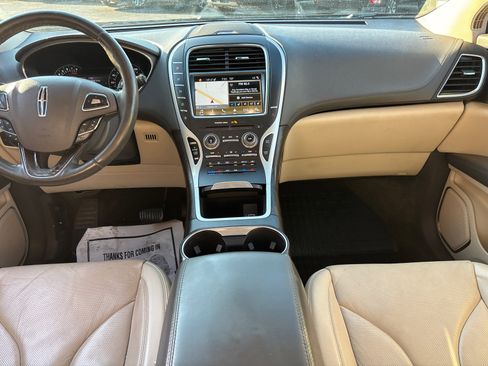 Used 2018 Lincoln MKX Reserve w/ Lincoln MKX Climate Package AWD/4WD image 28
