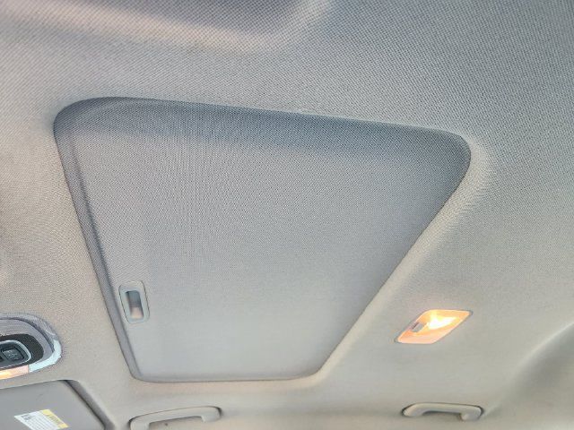 Used 2025 Hyundai Elantra Limited FWD image 25