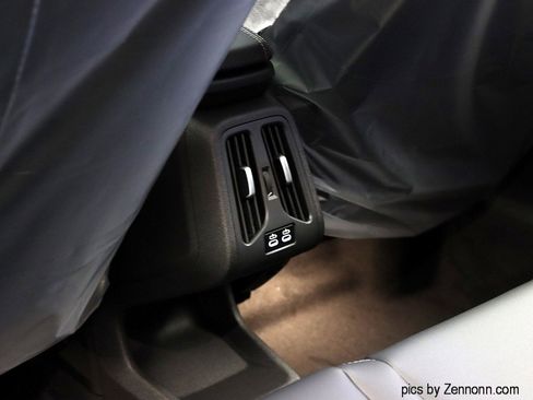 Used 2025 BMW X1 xDrive28i w/ Premium Package image 14