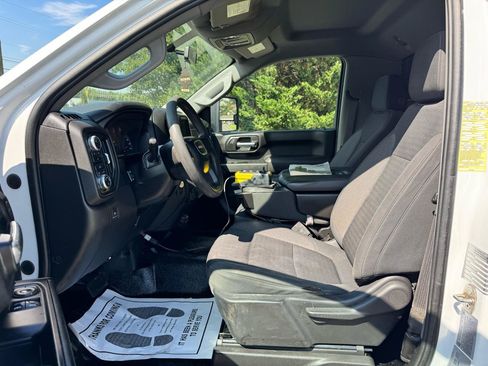 Used 2022 GMC Sierra 3500 Pro w/ Convenience Package AWD/4WD image 19