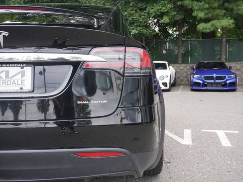 Used 2019 Tesla Model X Long Range AWD/4WD image 18