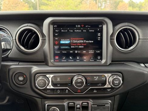 Used 2022 Jeep Gladiator Overland w/ Popular Equipment Package image 19