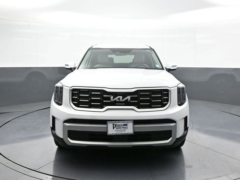 Used 2024 Kia Telluride S image 2