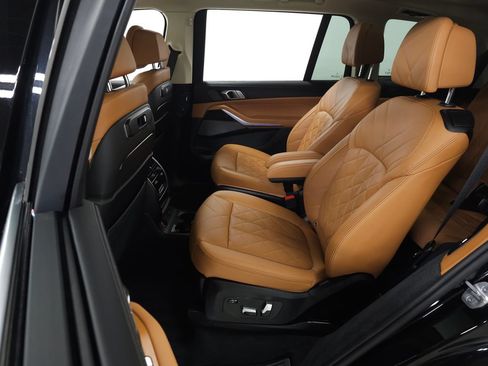Used 2025 BMW X7 xDrive40i w/ Premium Package AWD/4WD image 41