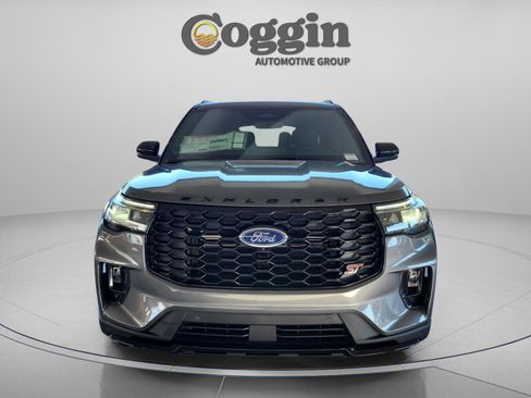 New 2026 Ford Explorer ST w/ Sun And Sound Package image 9