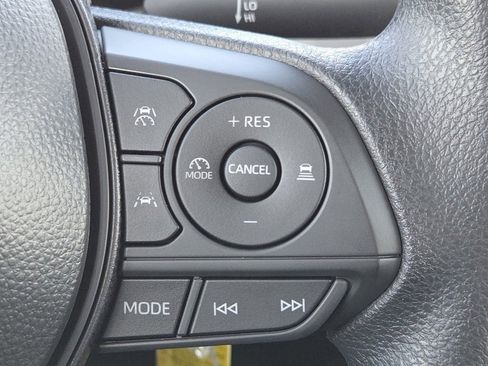 New 2026 Toyota Corolla Cross L image 9