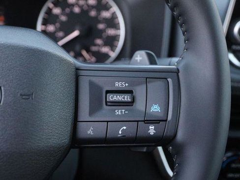 Used 2025 Nissan Rogue SV image 13