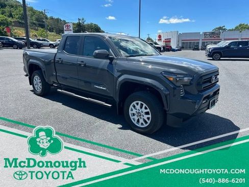 Certified 2025 Toyota Tacoma SR5 AWD/4WD image 8