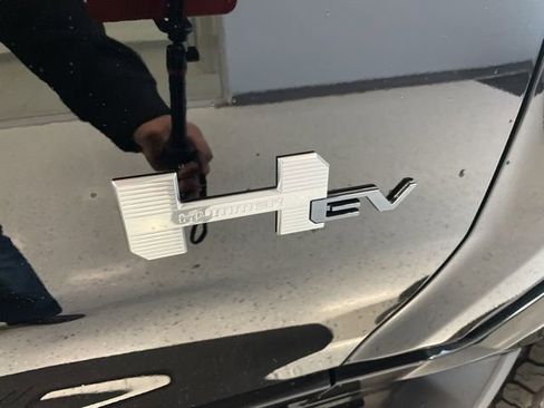 New 2025 GMC Hummer EV 2X AWD/4WD image 17