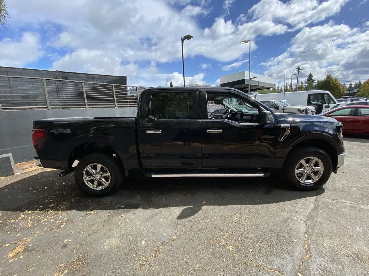 Used 2025 Ford F150 XLT w/ Equipment Group 301A Standard AWD/4WD image 7