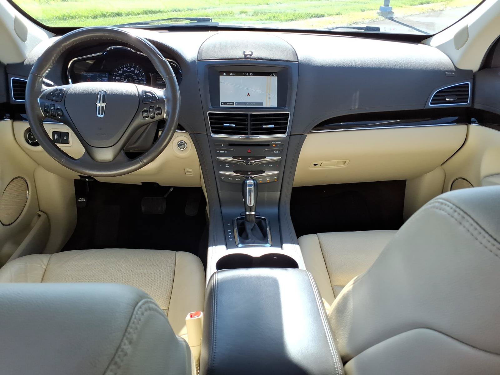 Used 2017 Lincoln MKT AWD w/ Technology Package image 12