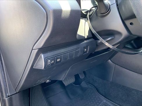 Used 2023 Toyota Corolla LE FWD image 32