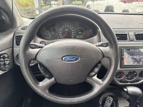 Used 2007 Ford Focus S FWD image 11