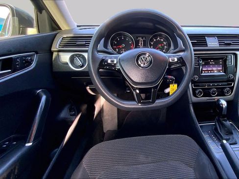 Used 2018 Volkswagen Passat 2.0T S FWD image 6
