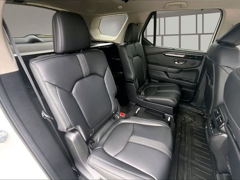 New 2025 Honda Pilot EX-L image 9