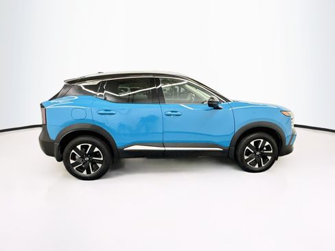 Used 2025 Nissan Kicks SR FWD image 10