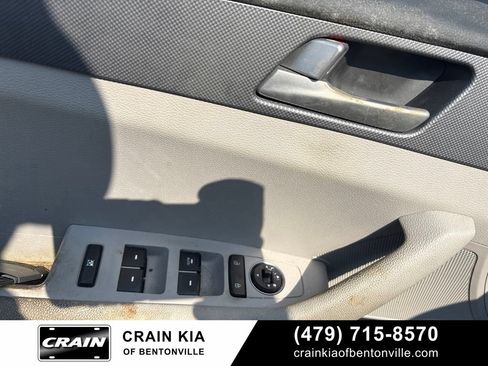 Used 2017 Hyundai Sonata SE w/ Cargo Package FWD image 9