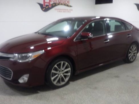 Used 2014 Toyota Avalon XLE Touring FWD image 1