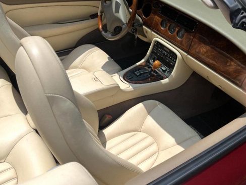 Used 1997 Jaguar XK8 Convertible image 4