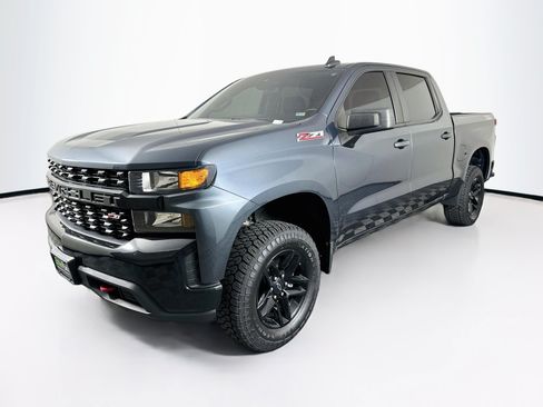 Used 2021 Chevrolet Silverado 1500 Custom Trail Boss w/ Safety Confidence Package AWD/4WD image 3