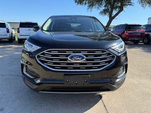 Used 2021 Ford Edge Titanium w/ Cargo Accessory Package FWD image 2