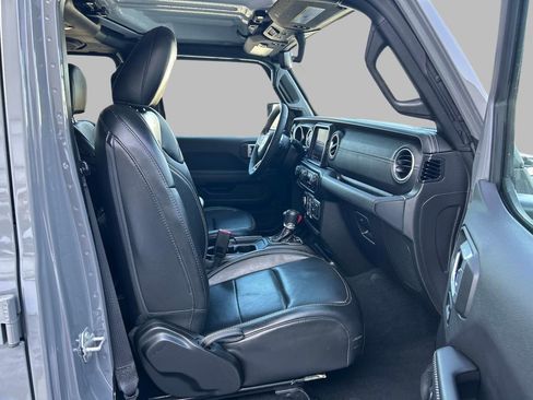 Used 2023 Jeep Wrangler Unlimited Sahara image 19