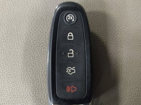 Used 2017 Ford Escape Titanium FWD image 32
